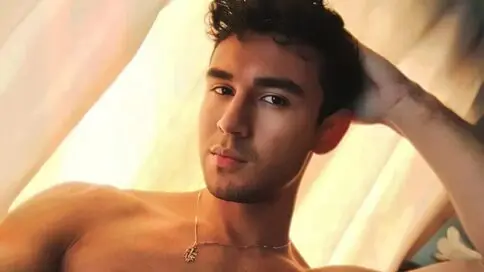 AngusCaeli's Webcam Videos