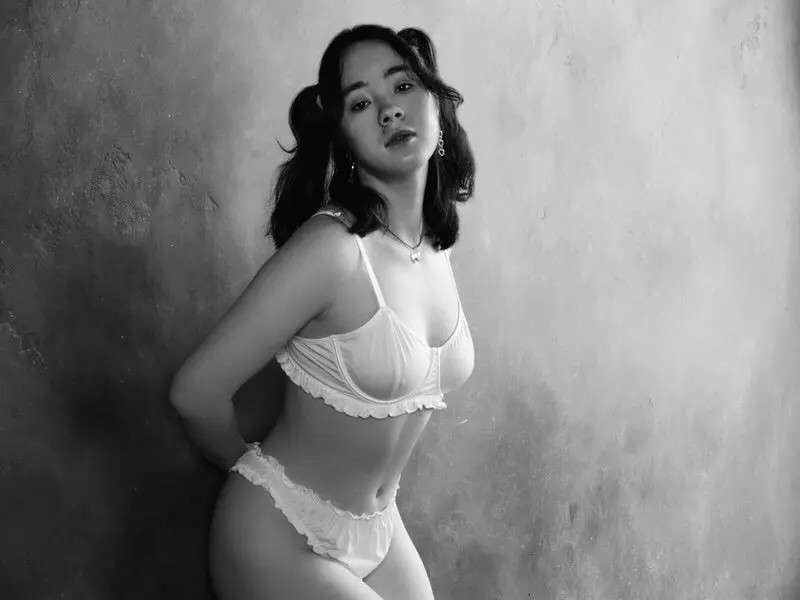 AislyFollin's Webcam Videos