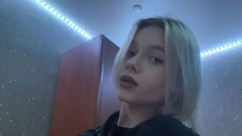 AliceRizzler's Webcam Videos