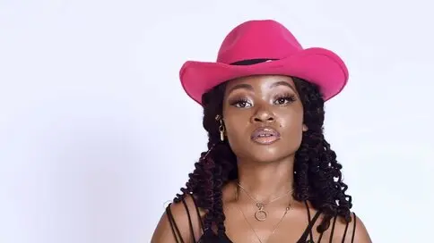 AmaAmivie's Webcam Videos