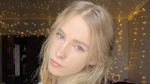 AmilySunray's Webcam Videos