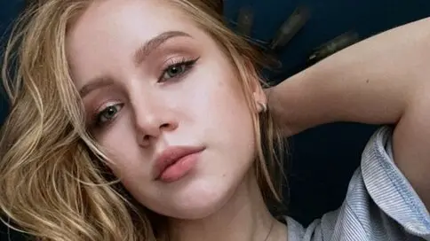 AngleaBirenbaum's Webcam Videos