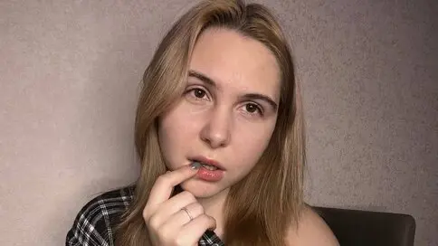 ArdellaBisom's Webcam Videos