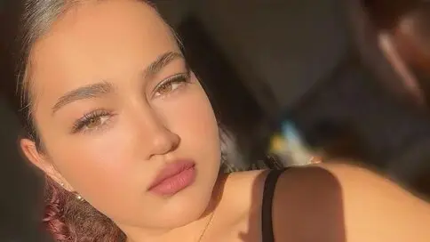 EllysaShaw's Webcam Videos