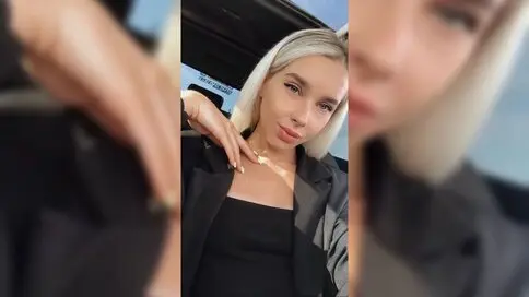 ElonaElona's Webcam Videos