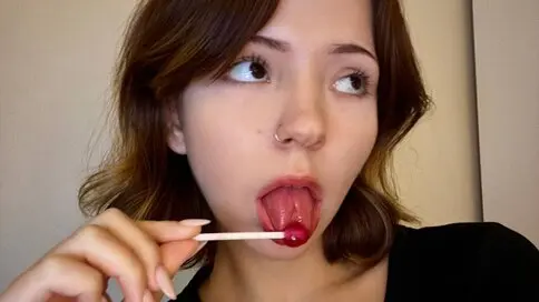 ElvaMikoti's Webcam Videos