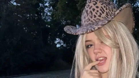 HollyMollys's Webcam Videos