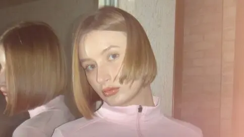 IlonaLothrop's Webcam Videos