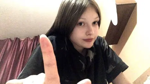 LauraBev's Webcam Videos