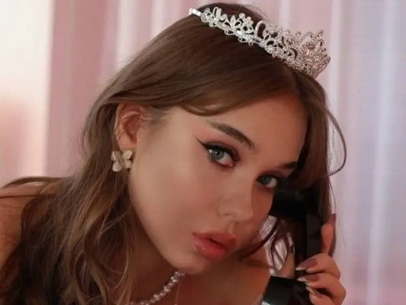 LeonardaYudell's Webcam Videos