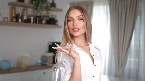 LeyahSummer's Webcam Videos