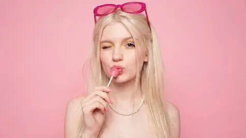 LilyMoone's Webcam Videos