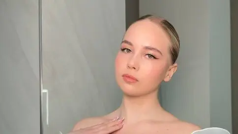 LuannSibrian's Webcam Videos