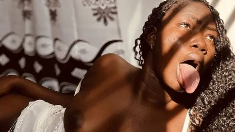 MonaReign's Webcam Videos