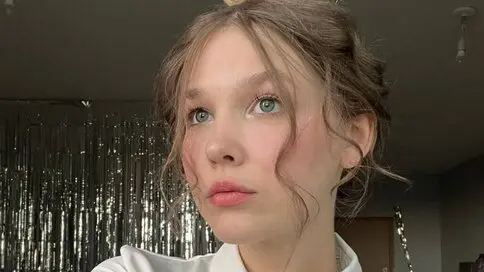 OzellaDevere's Webcam Videos