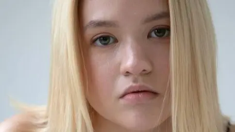 SigneMaxson's Webcam Videos