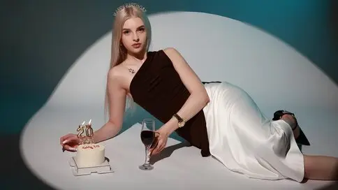 TiffanyPeach's Webcam Videos