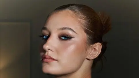 VerniaGrenon's Webcam Videos