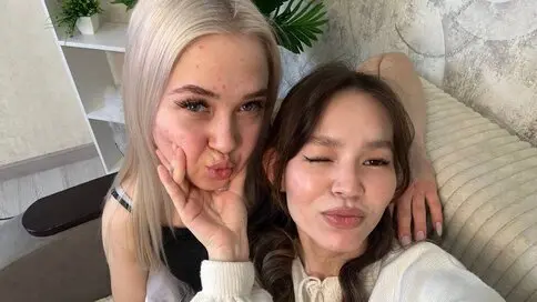 AngelynAndClaret's Webcam Videos