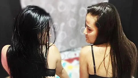 AnnyAndGreys's Webcam Videos