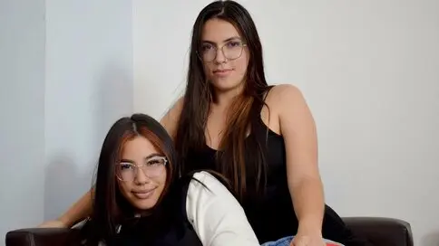 ChloeandRosse's Webcam Videos