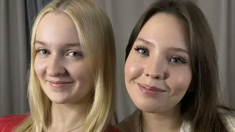 LannieAndMadalin's Webcam Videos