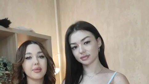 LiliAndJessie's Webcam Videos