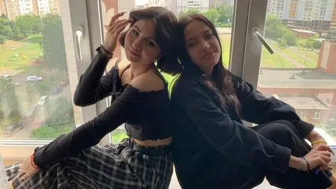 MarinaAndAnna's Webcam Videos