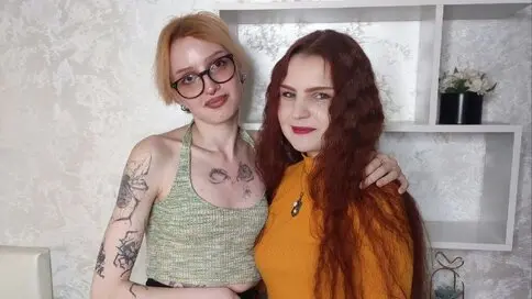 OdellaAndHarriet's Webcam Videos