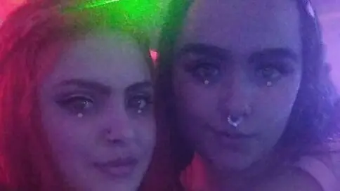 SaraandSamy's Webcam Videos