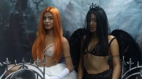 TaniandMila's Webcam Videos